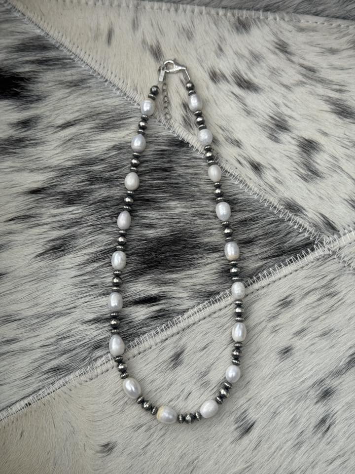 15.5-17" Freshwater Pearl w/ 5mm Pearl and 4mm Corrugated Saucer Necklace