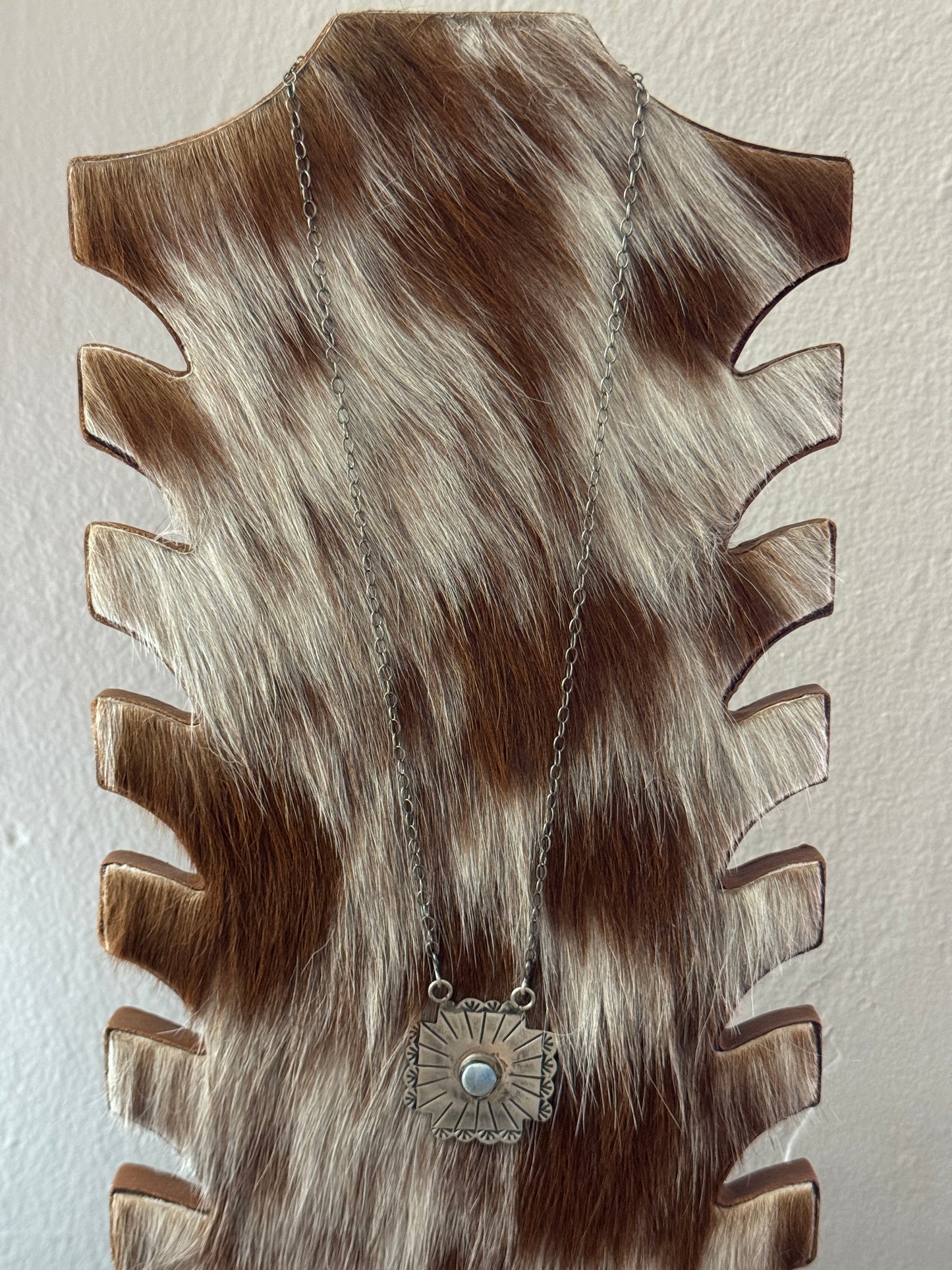 20" Golden hills concho