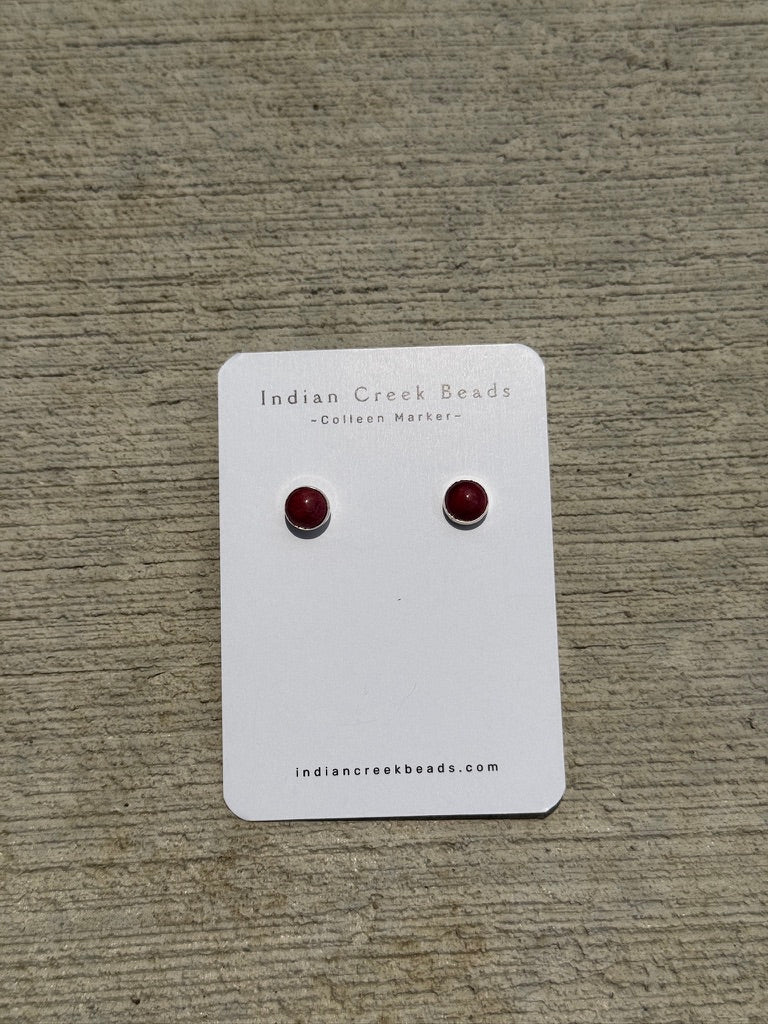 Red Spiny Simple Studs