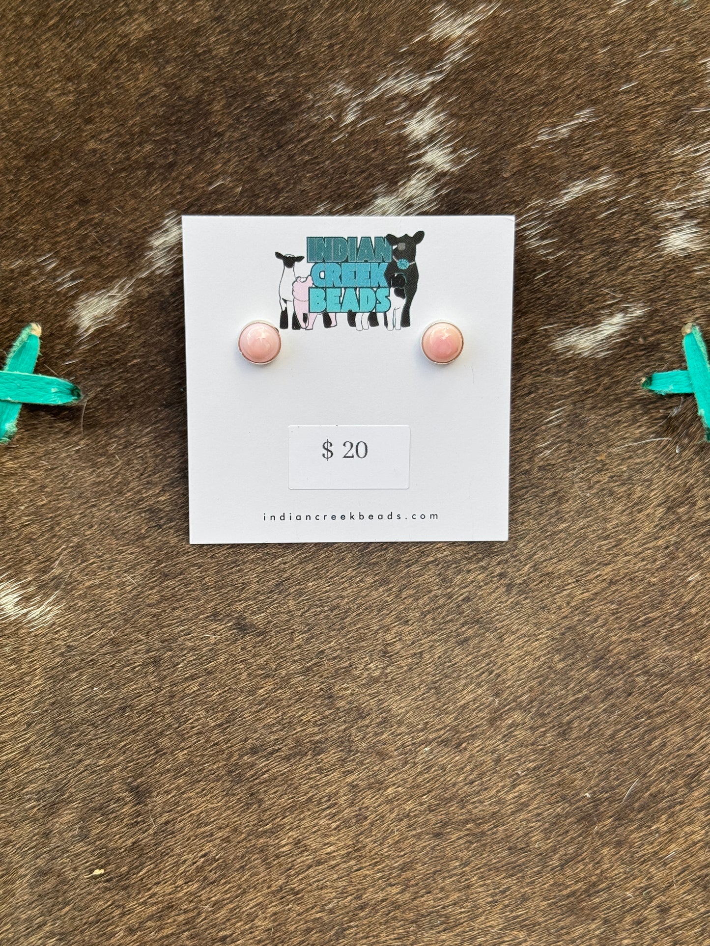 Pink Conch Dainty Studs