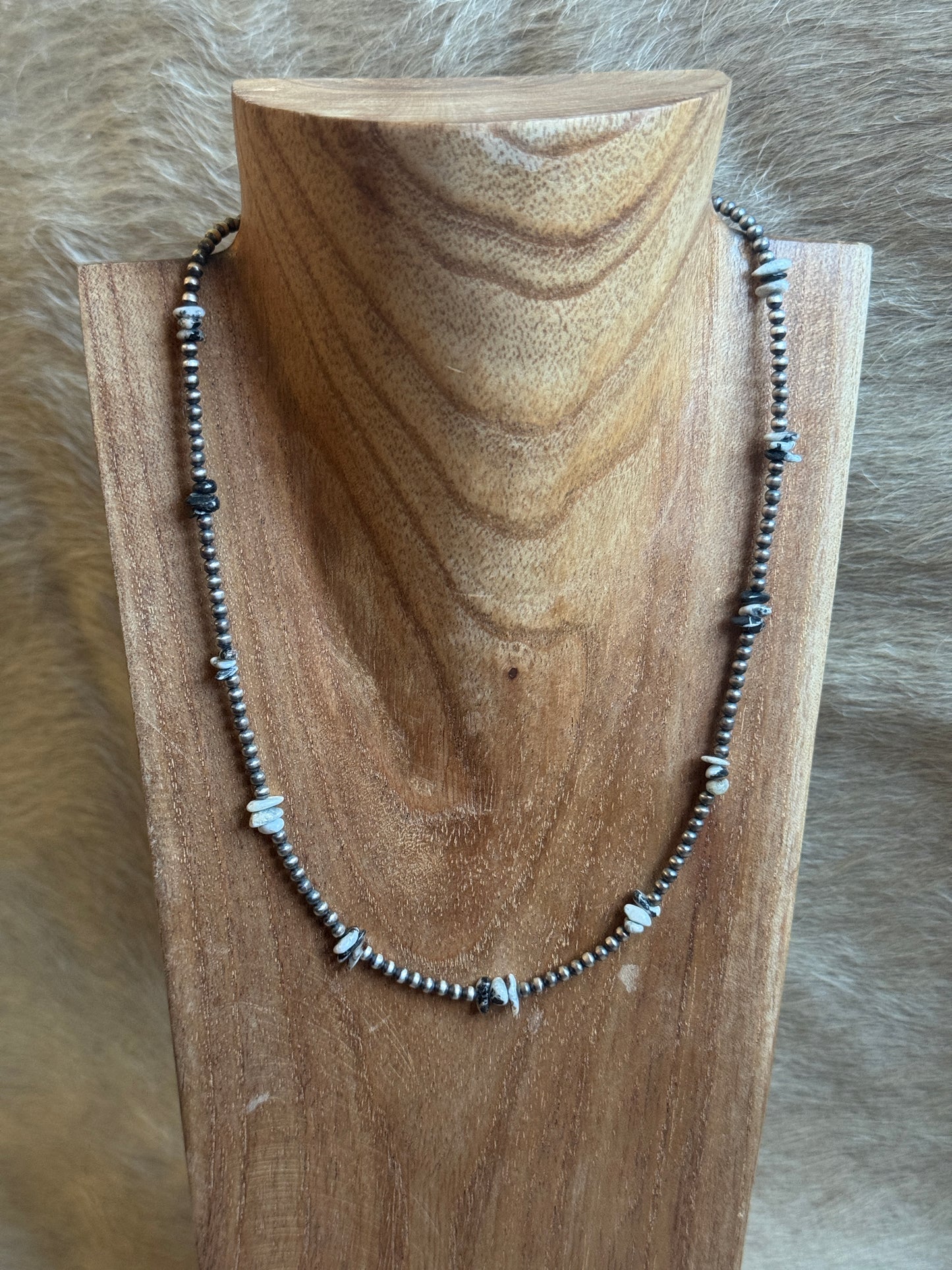 17.5" Pearl & White Buffalo