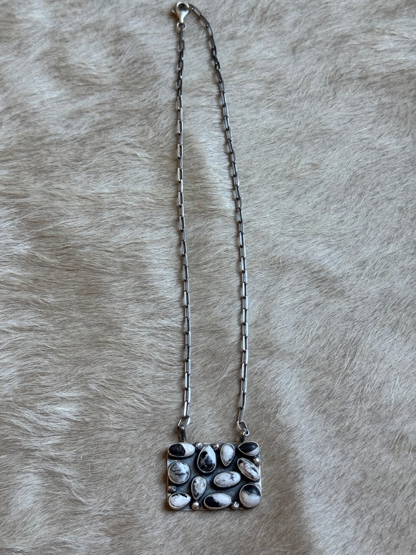 17" White Buffalo Cluster Bar