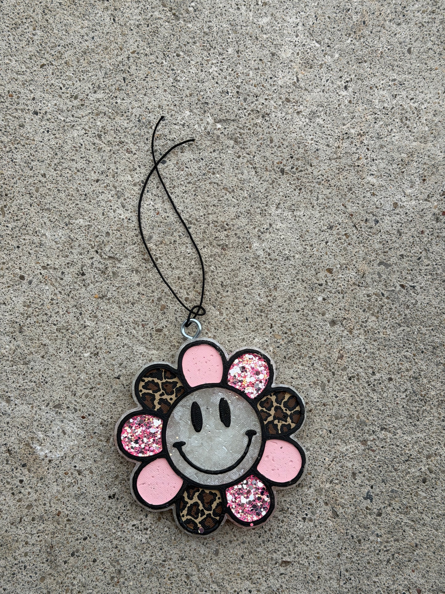 Pink Cheetah Glitter Smiley Freshie
