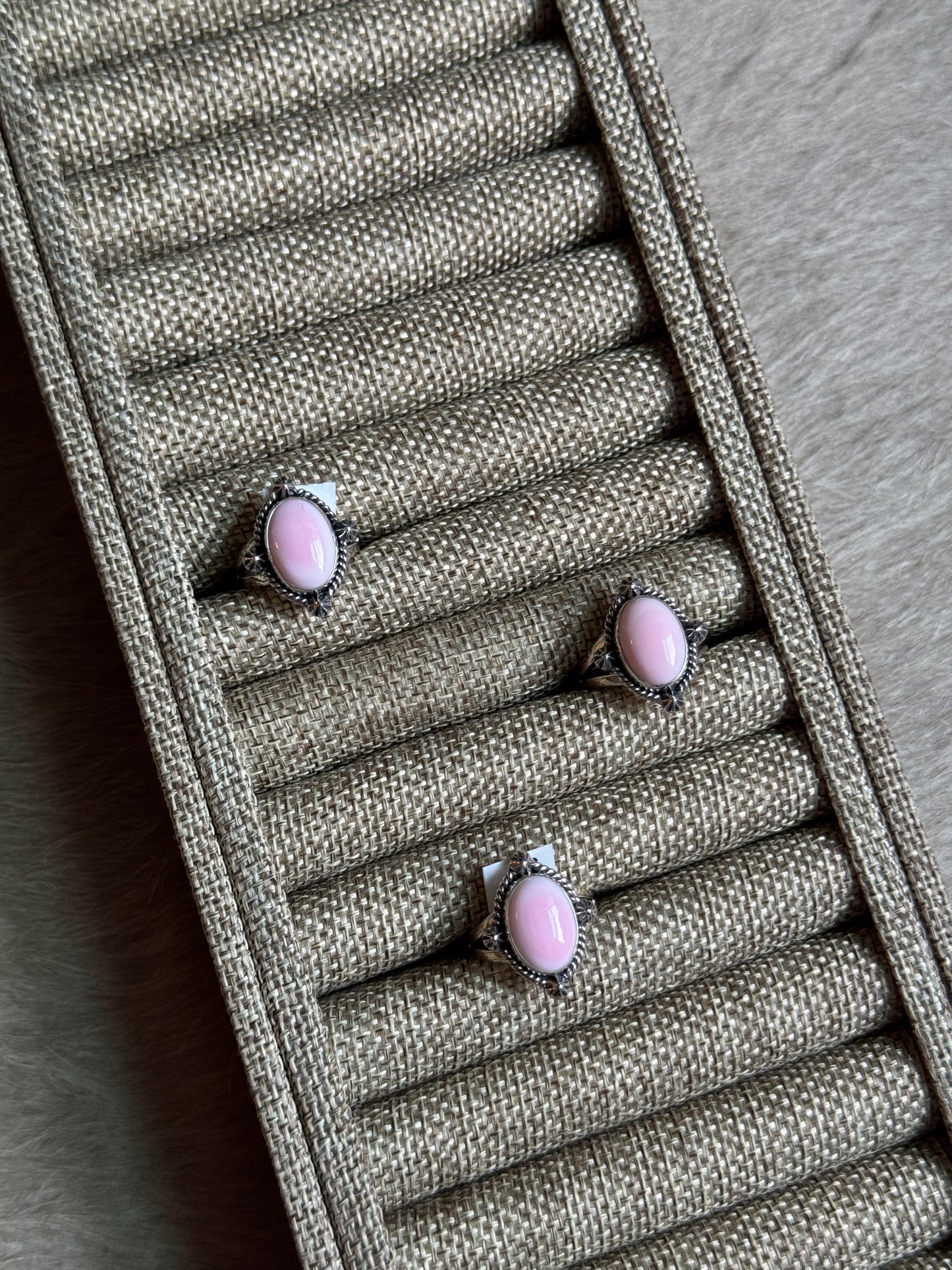 Pink Conch Detail Ring