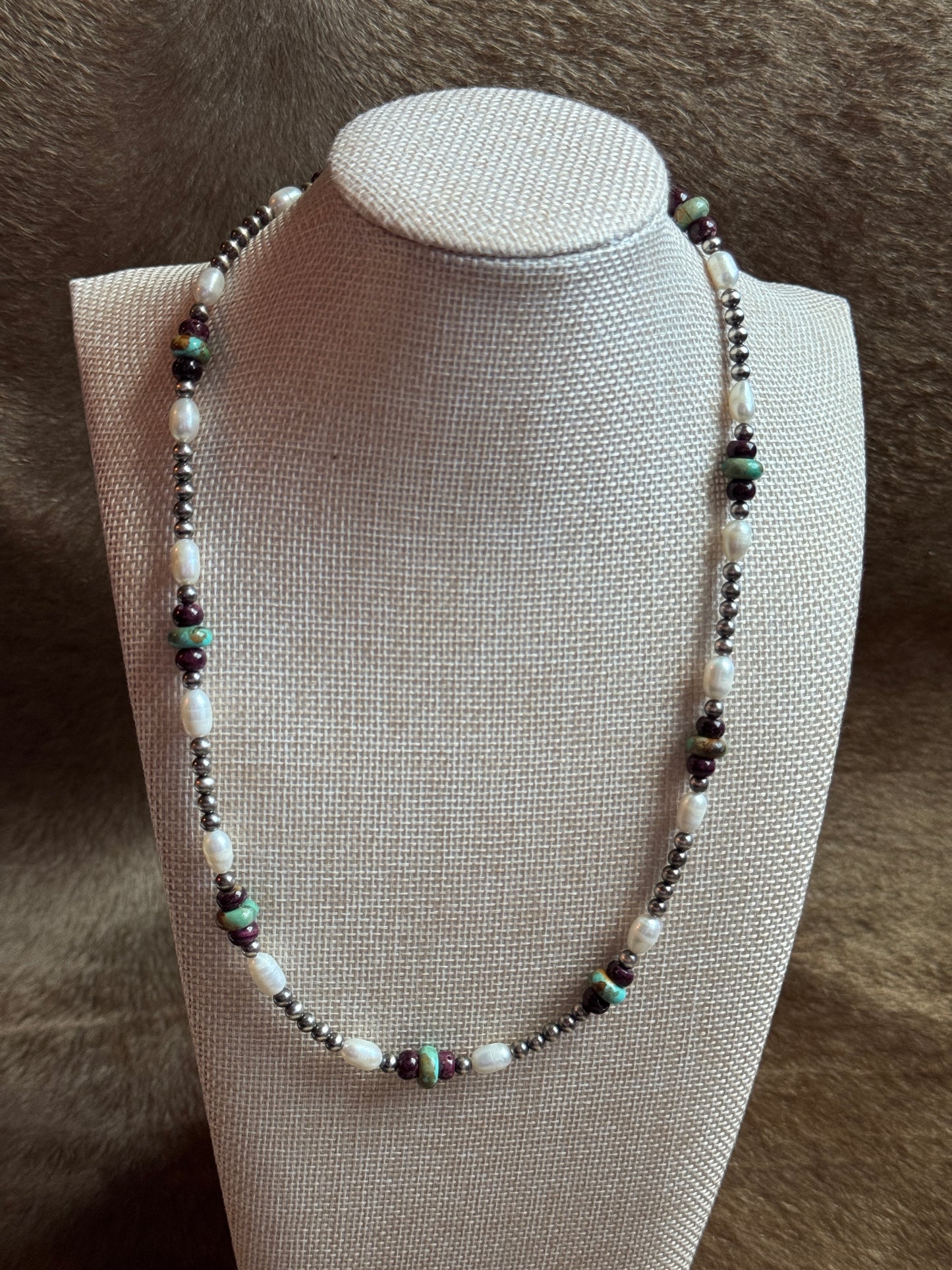 20-21.5" Freshwater, Purple Spiny, Turquoise