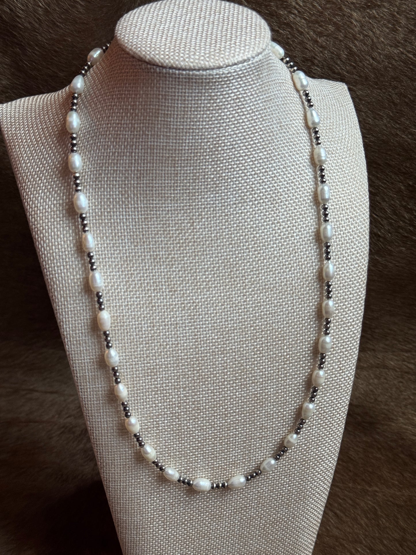 22-23.5" Freshwater Pearl