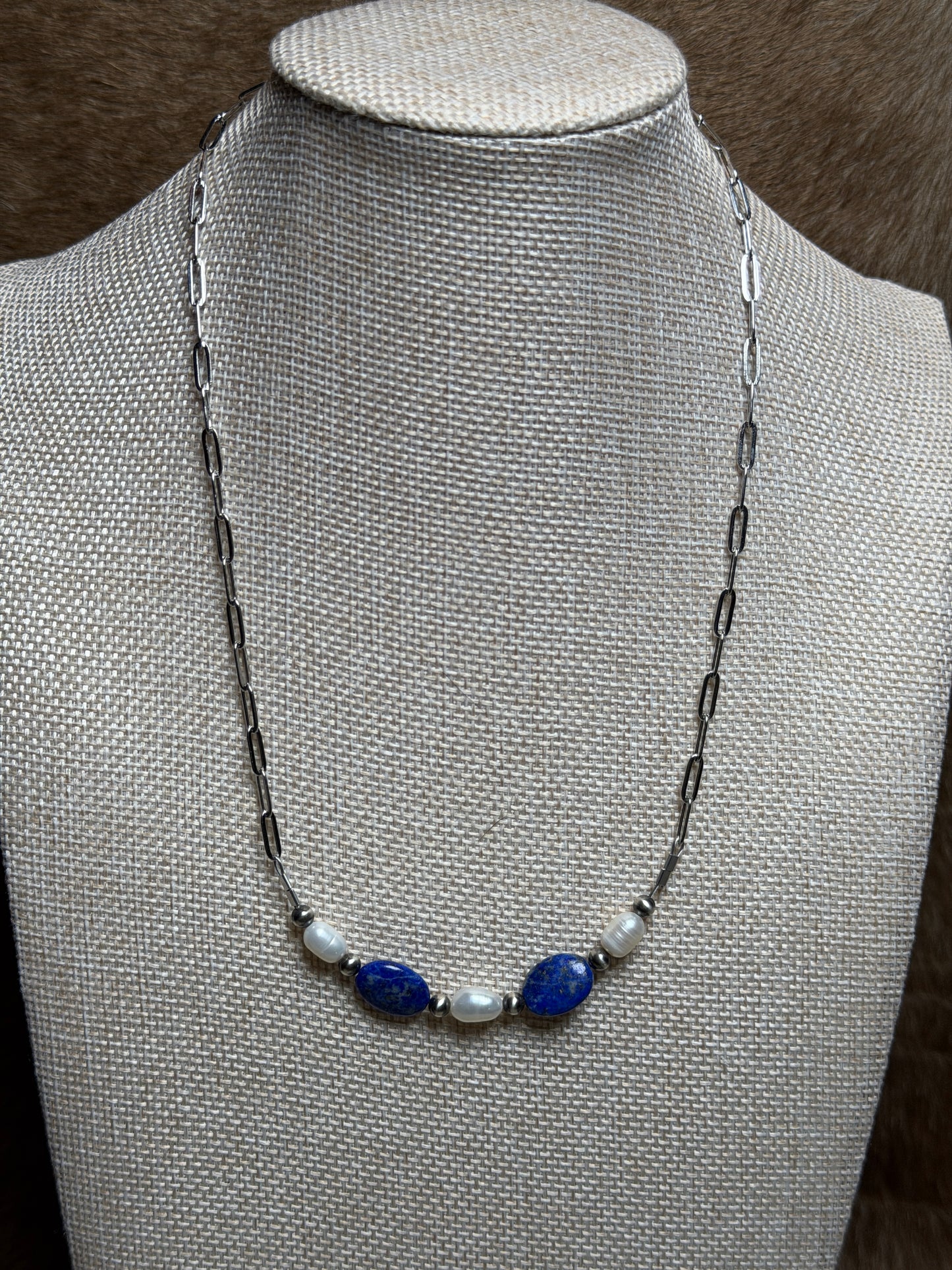 18" Freshwater & Blue Lapis