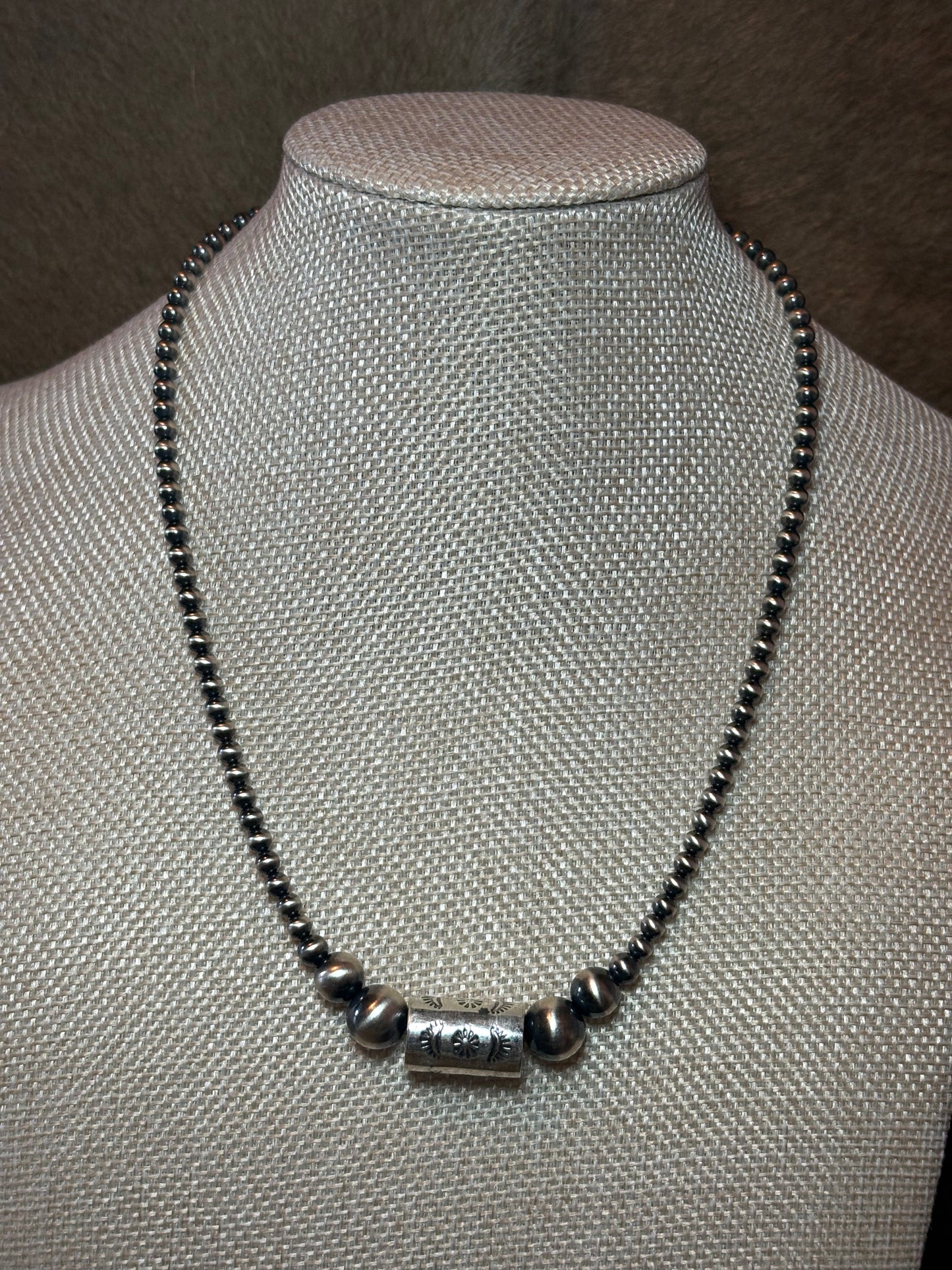 17.5-19" Pearl & Barrel