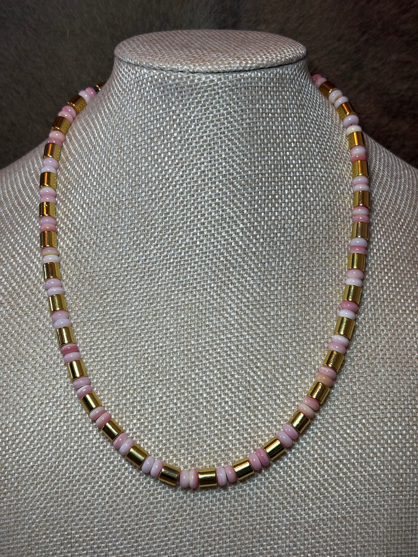 17-18.5" Gold Plated & Pink Conch