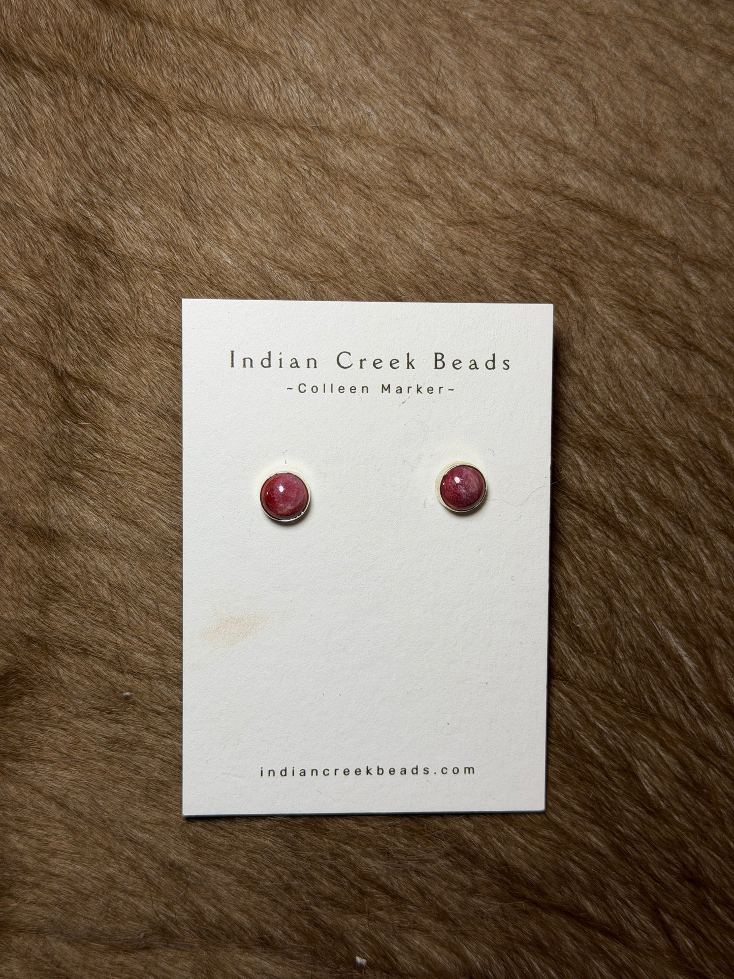 Red Spiny Simple Studs