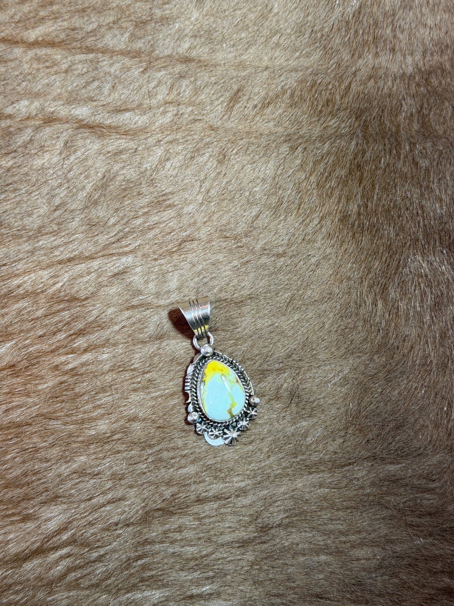 Palomino Pendant