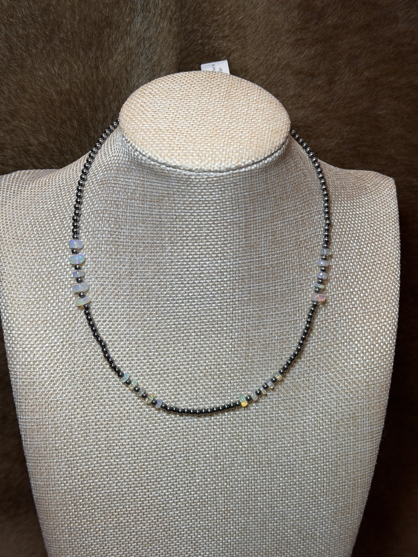 16-18" Pearl & White Opal