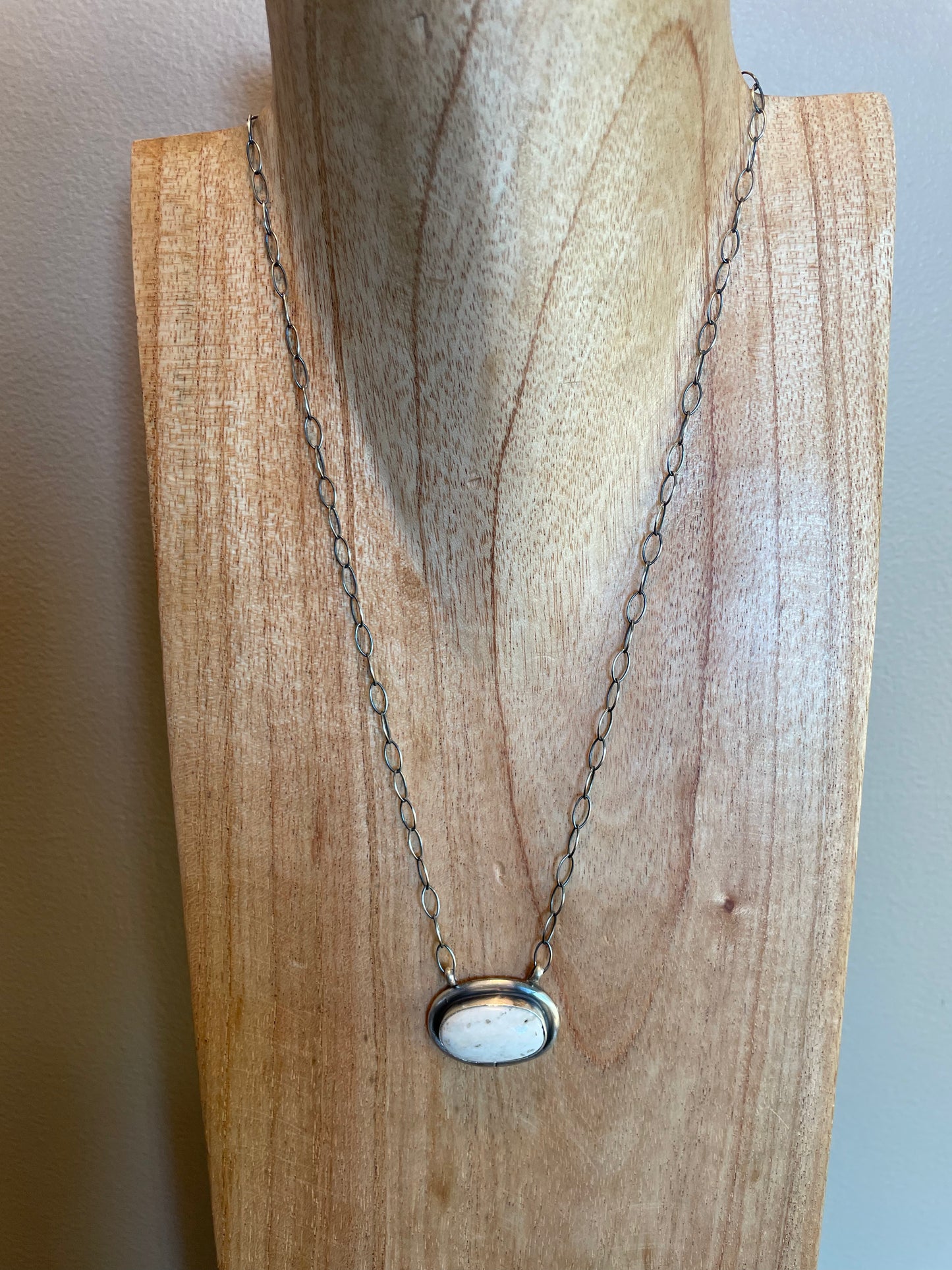 18" White Buffalo Bar Necklace