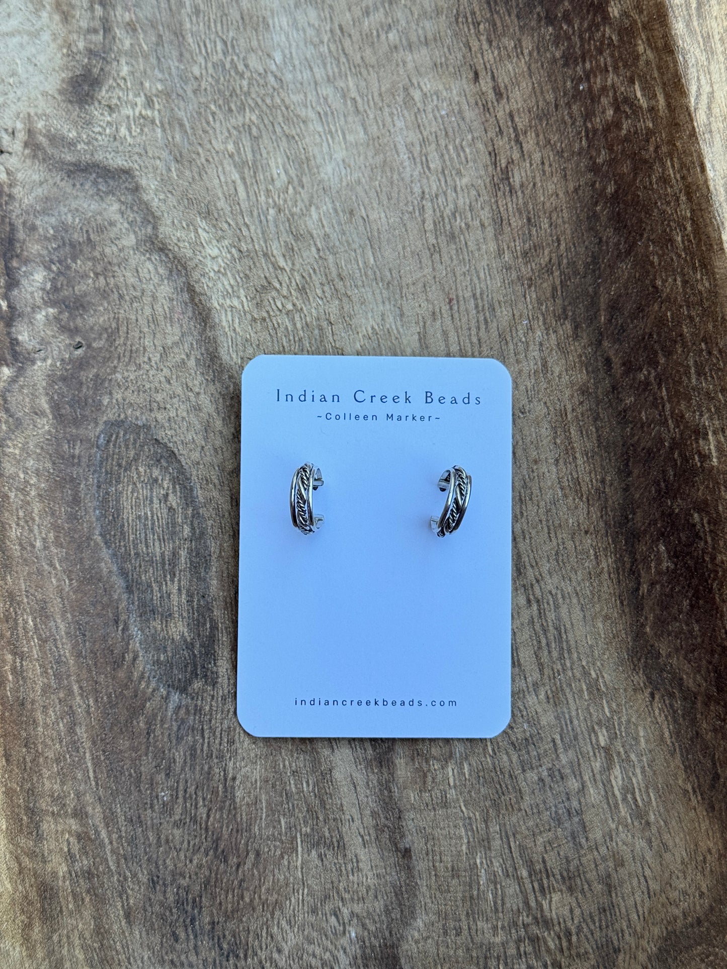 Dainty Twist Wire Hoops