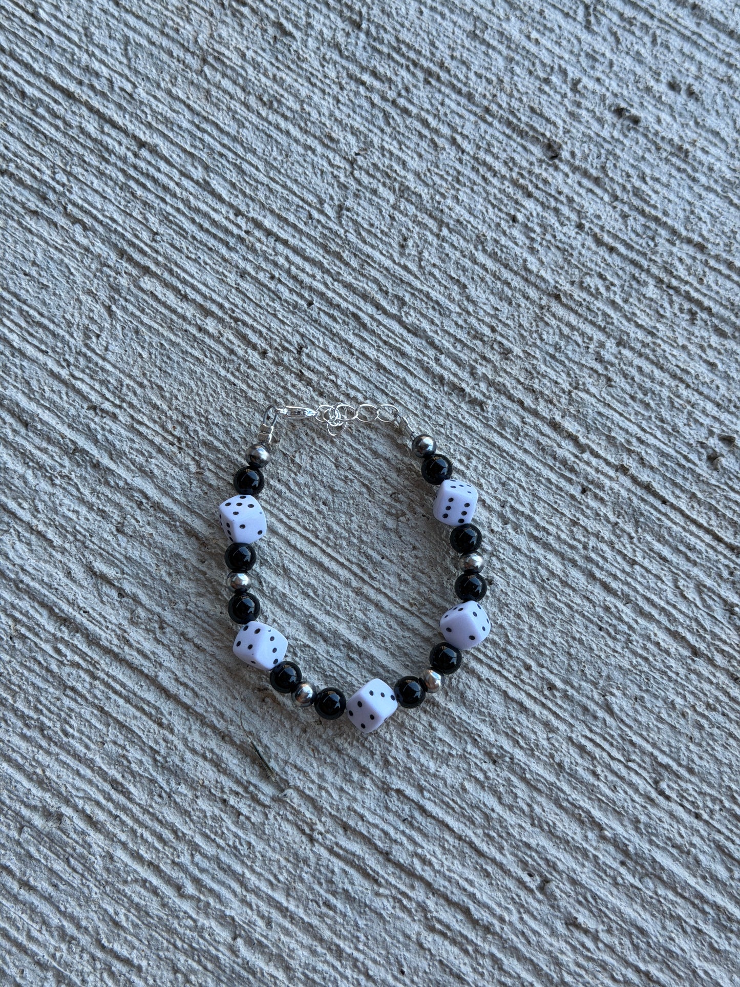 6-7” Black Onyx & Dice