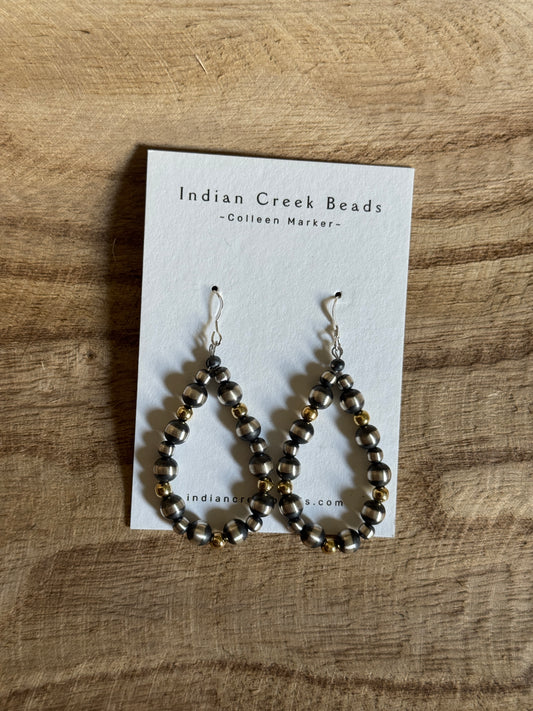 4-6mm Pearl & 4mm Gold Earrings
