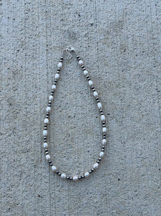 15-16.5" 4mm Pearl & Freshwater