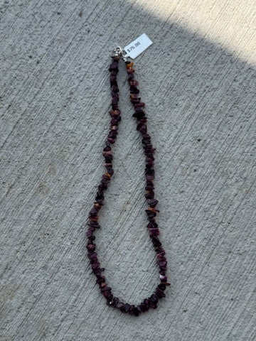 18" Purple Spiny Chip Necklace