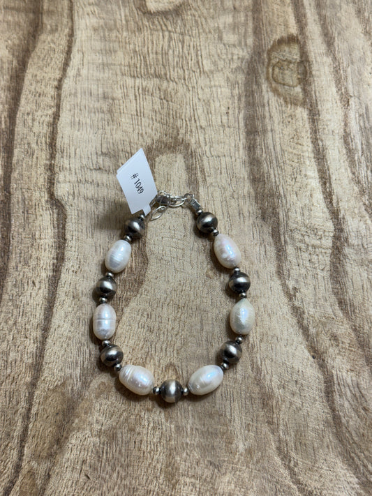 7.5-9” Freshwater Bracelet