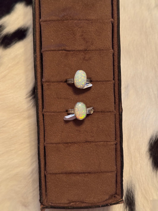 Sz 9 White Opal Rings