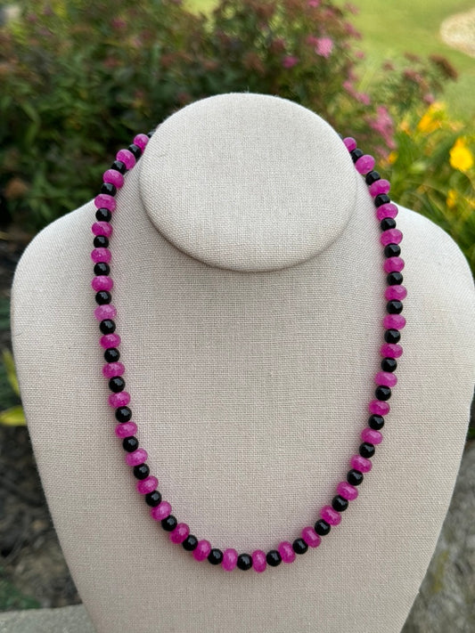 19" Hot Pink Quartz/Black Onyx