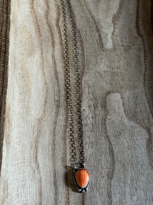 20" Orange Spiny Necklace