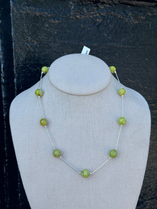 18" Liquid Silver and Green Stone