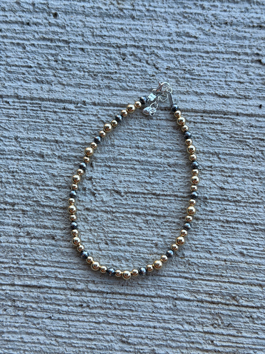 9.5-10.5” Pearl & Gold Anklet