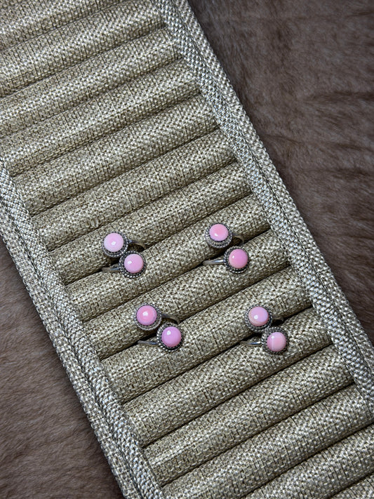 Pink Conch Adjustable Ring