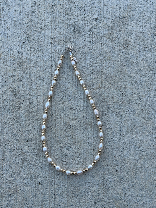 15-17" 4mm Gold & Freshwater
