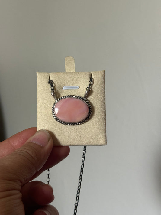 18” Pink Conch Bar