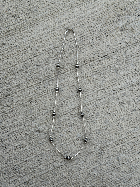 17" Liquid Silver & 6mm Pearl