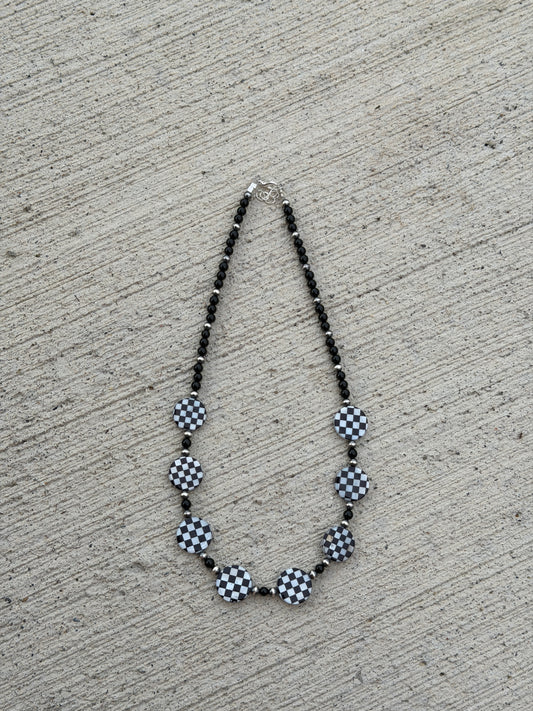 17-19" Onyx & Checkered