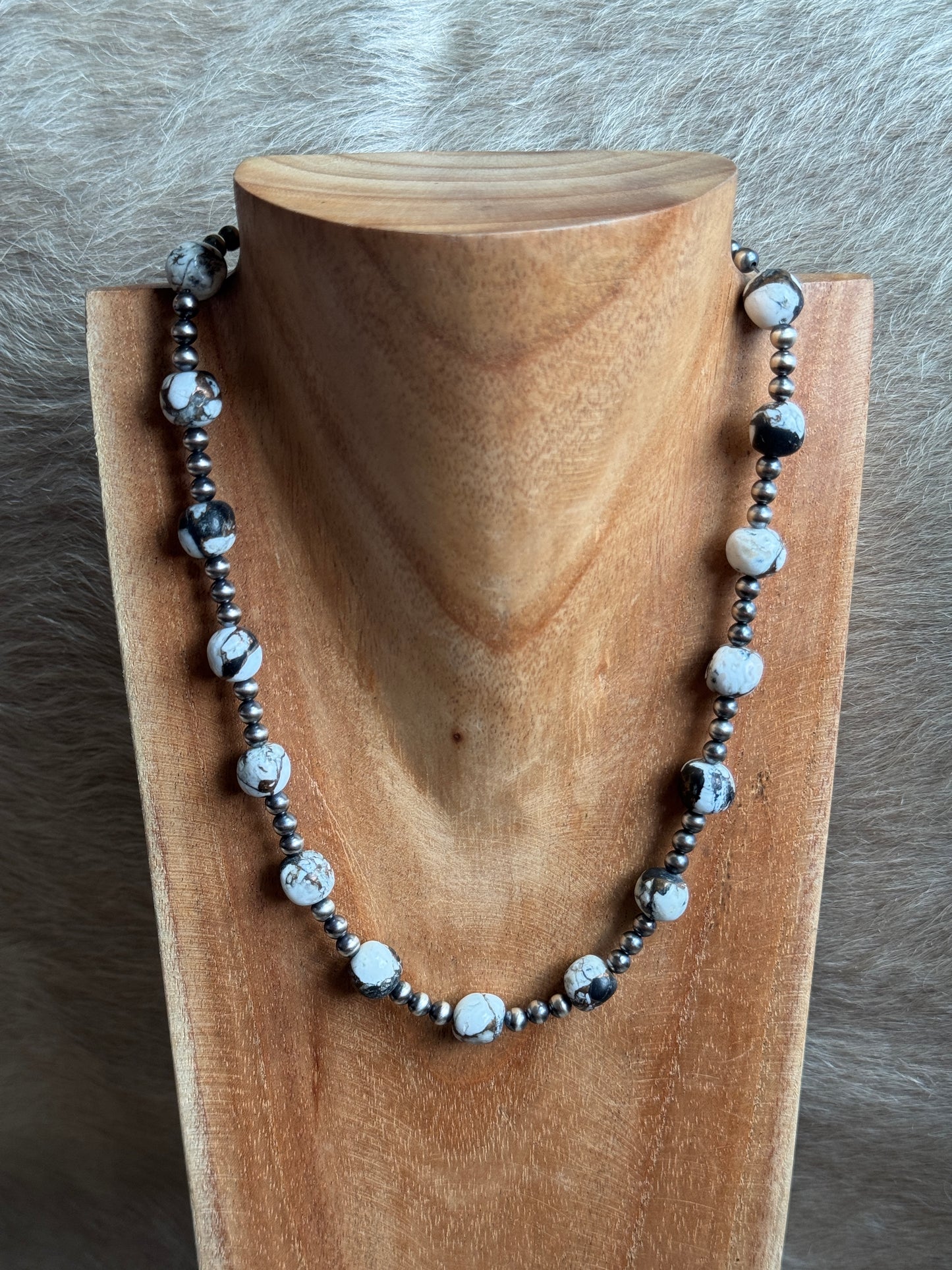 18.5-20.5" White Buffalo