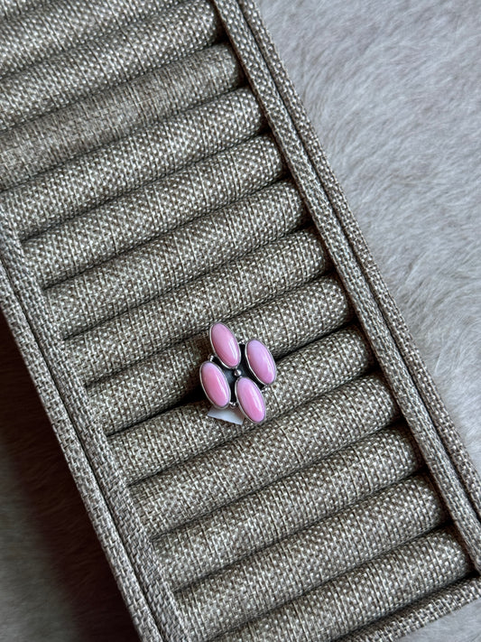 Sz 8.5 Pink Conch Ring