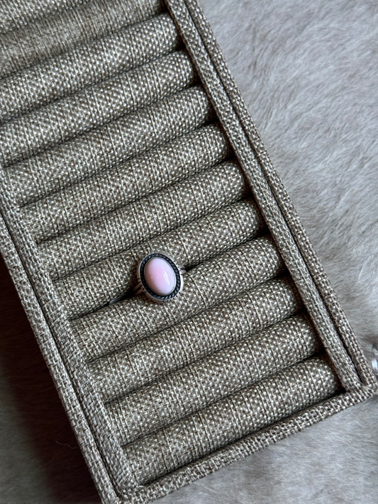 Sz 9.5 Pink Conch Ring