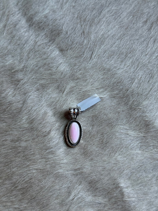 Pink Conch Oval Pendant
