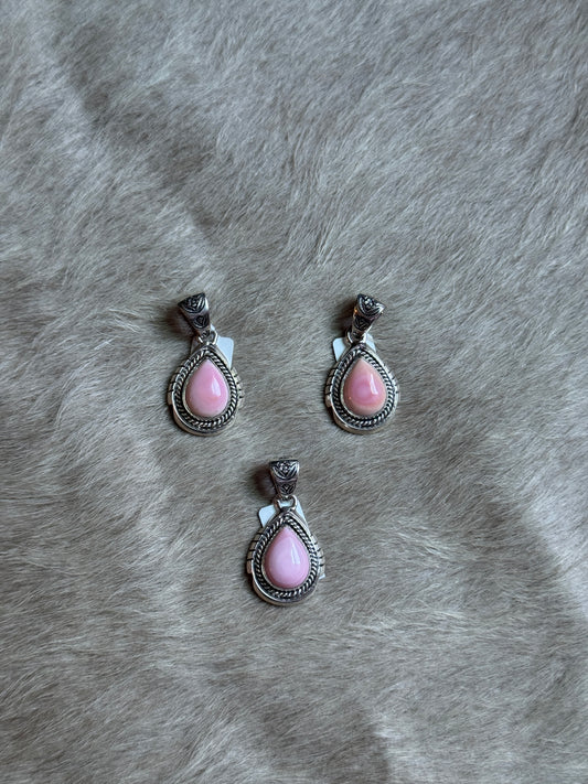 Pink Conch Teardrop Pendants