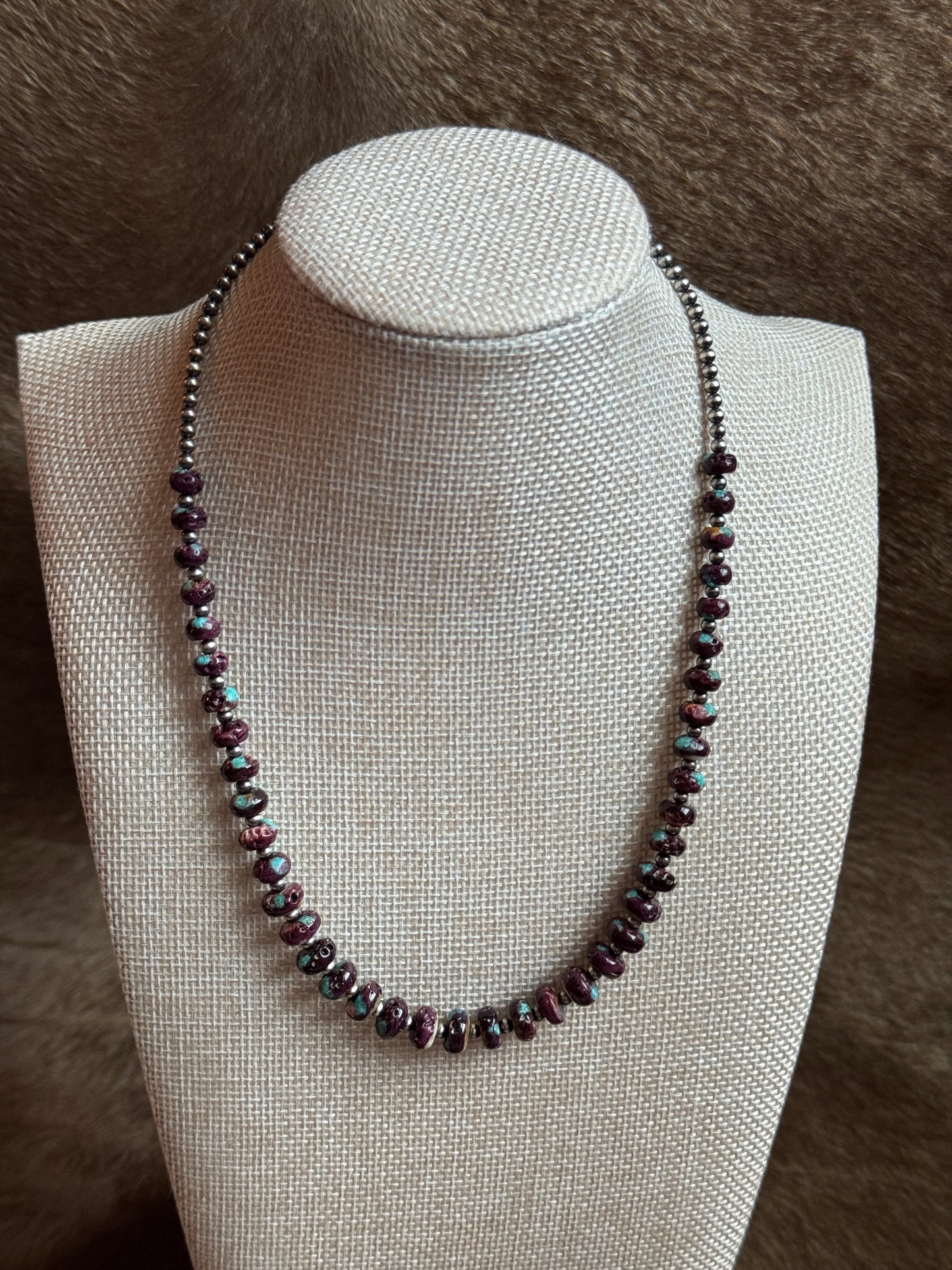 17-18.5" Pearl & Purple Spiny