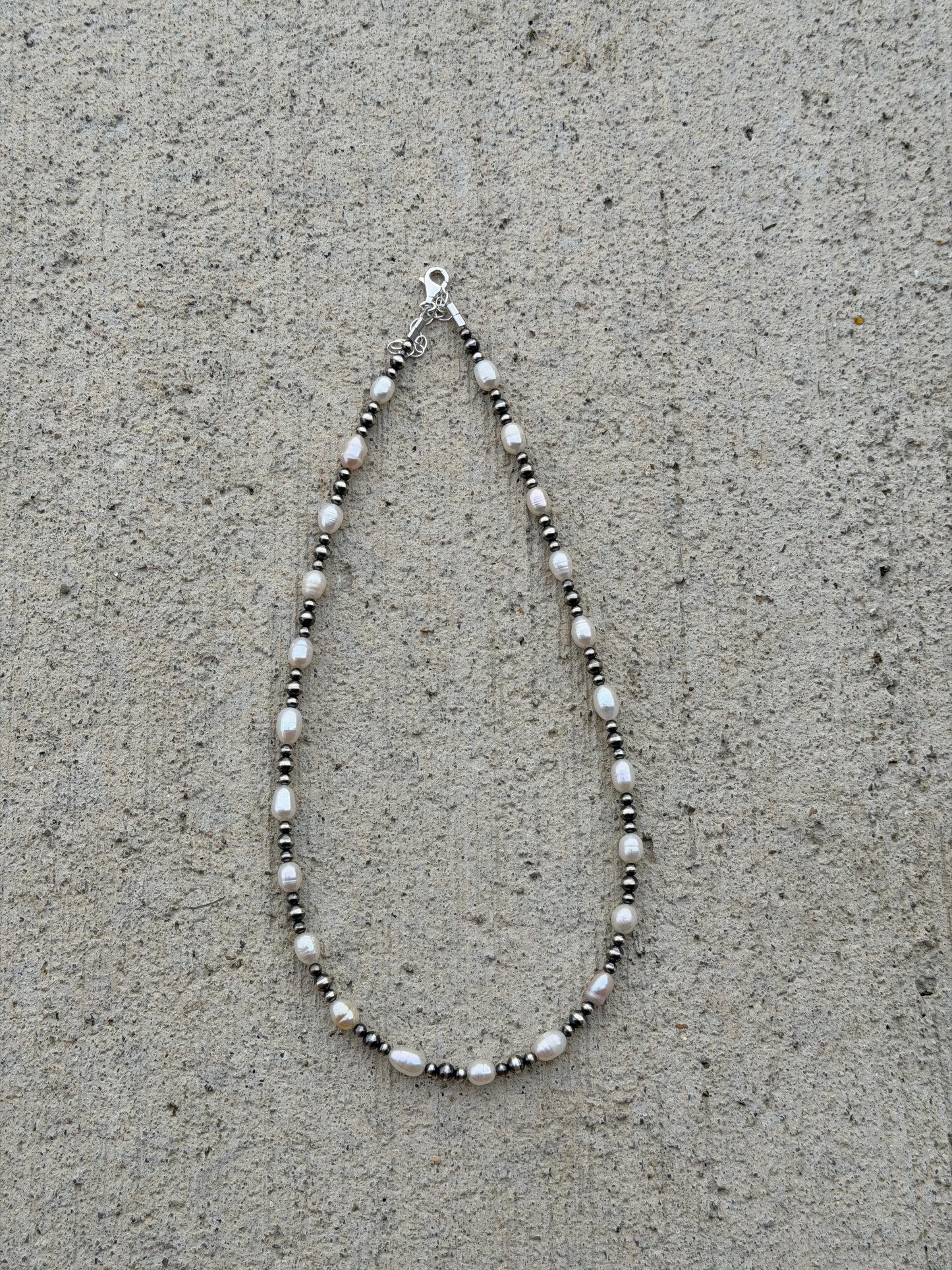 17-18.5" Freshwater Pearl