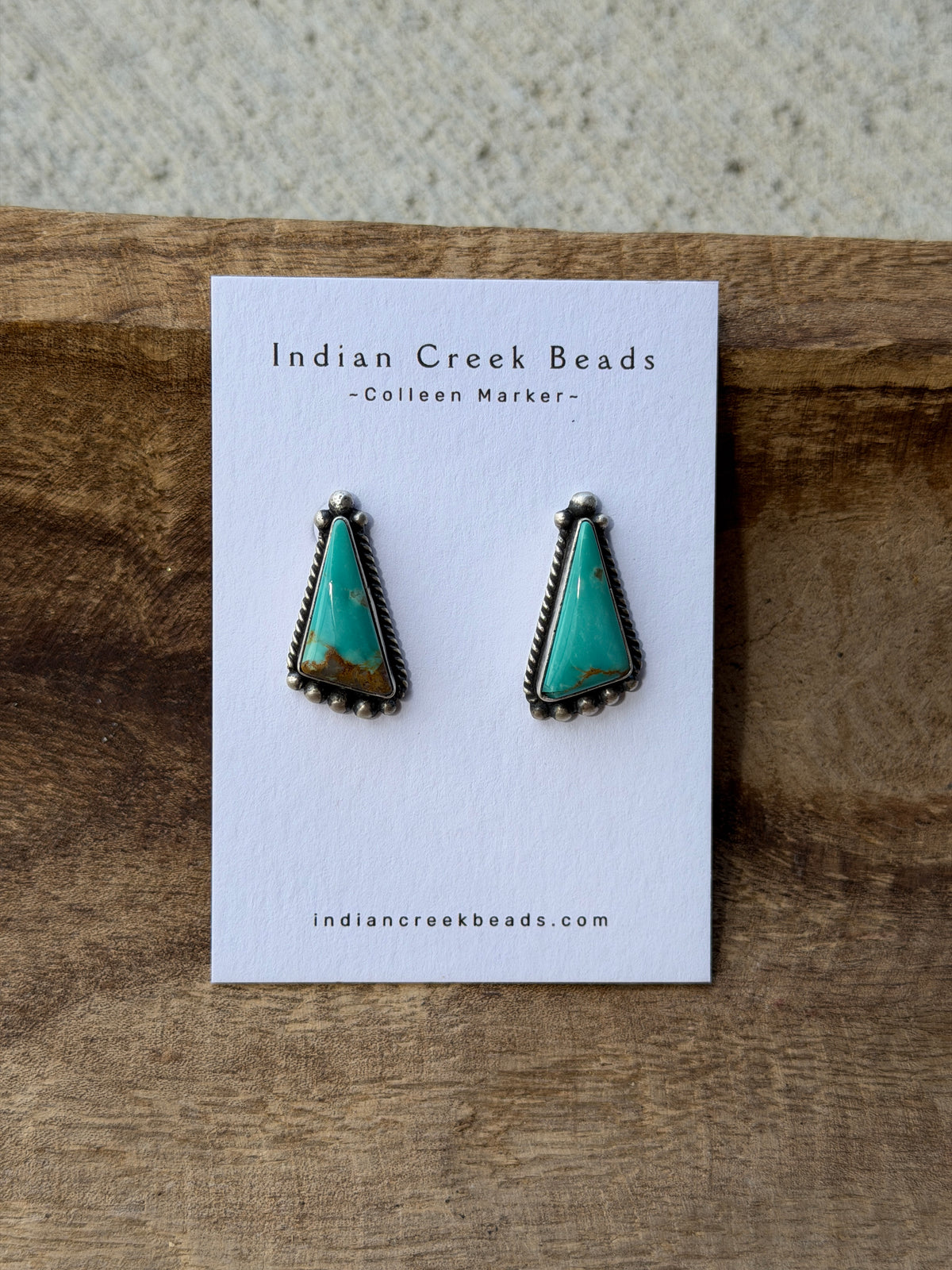 Kingman Detail Triangle Earrings