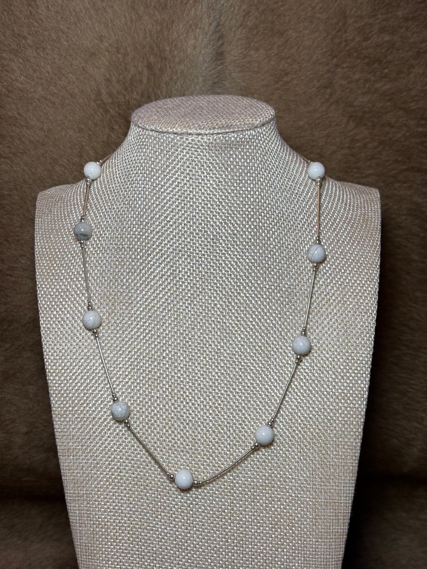 18” Liquid Silver & Howlite