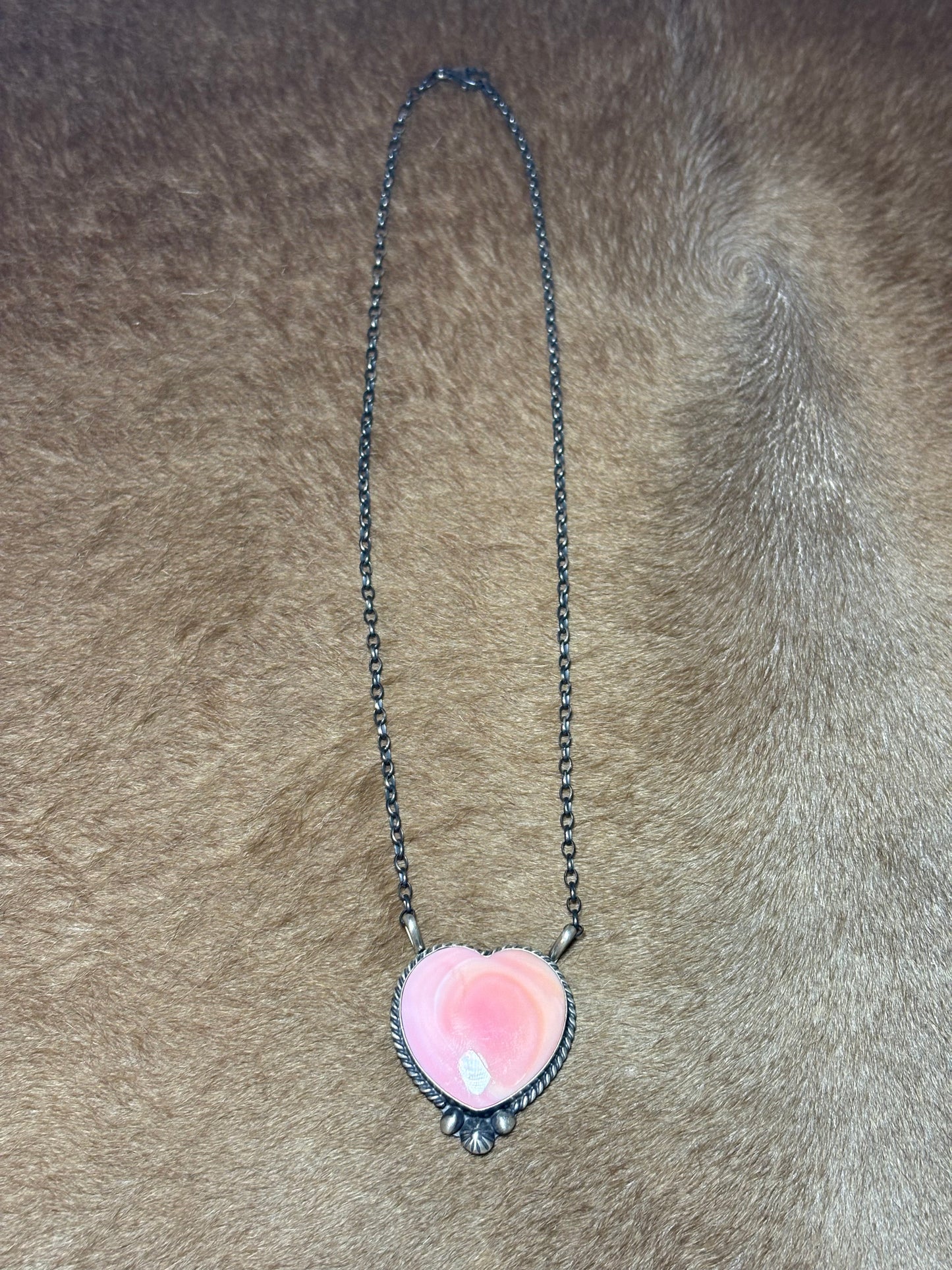 20" Pink Conch Heart Necklace