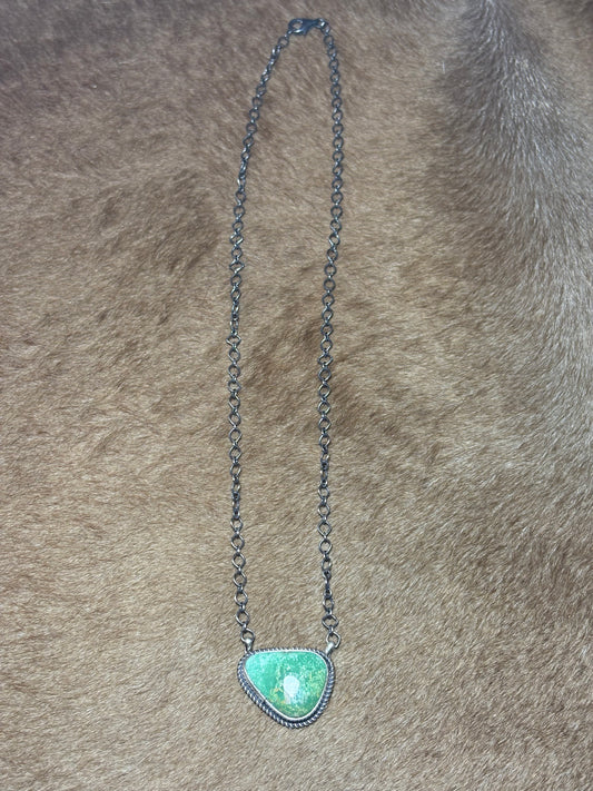 18" Royston Turquoise Round Triangle