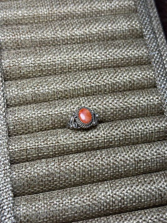 Sz 6 Red Spiny Ring