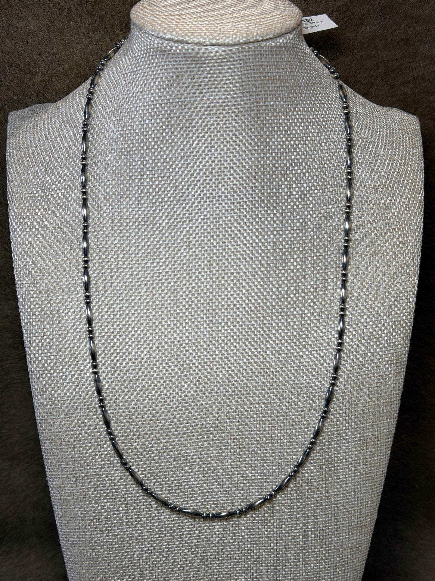 22.5-24" 3mm Pearl & Torpedo