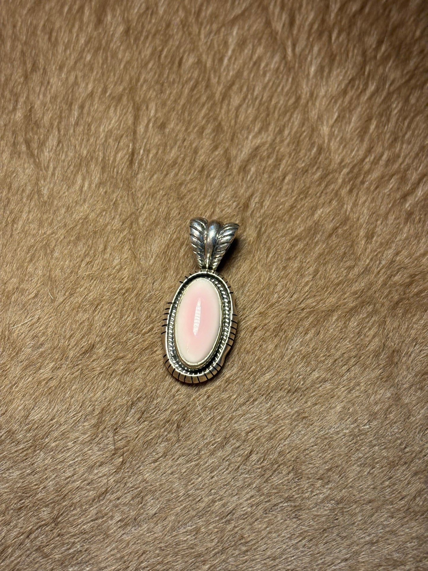 Pink Conch Oval Pendant