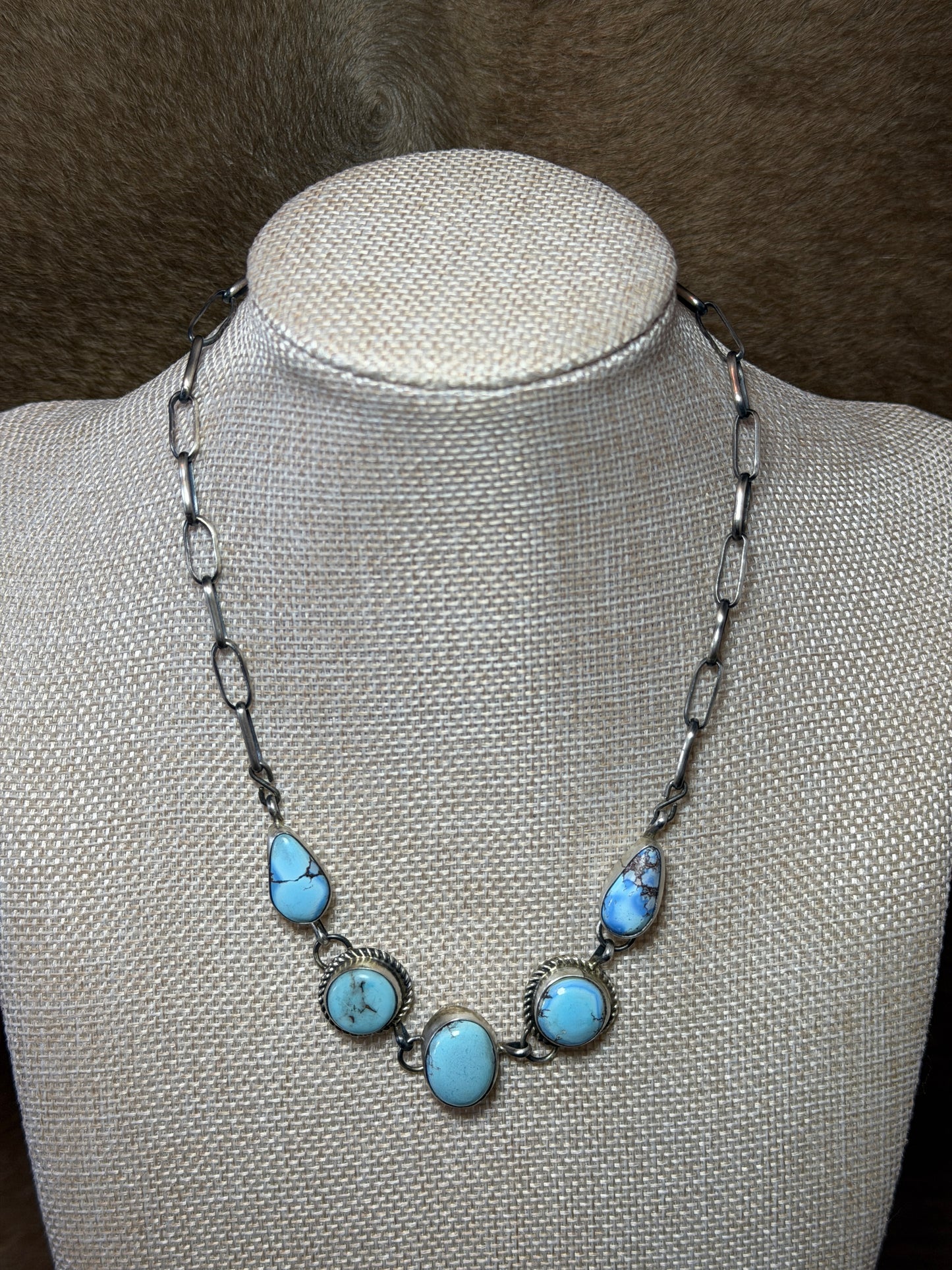 16" Golden Hills Choker