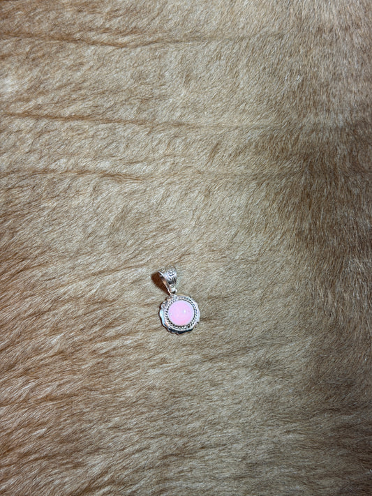 Pink Conch Circle Pendant