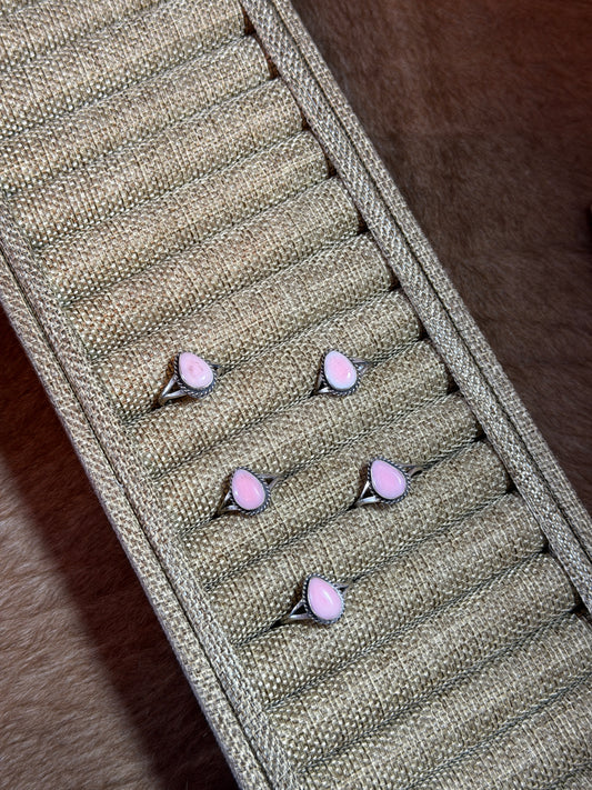 Pink Conch Teardrop Ring
